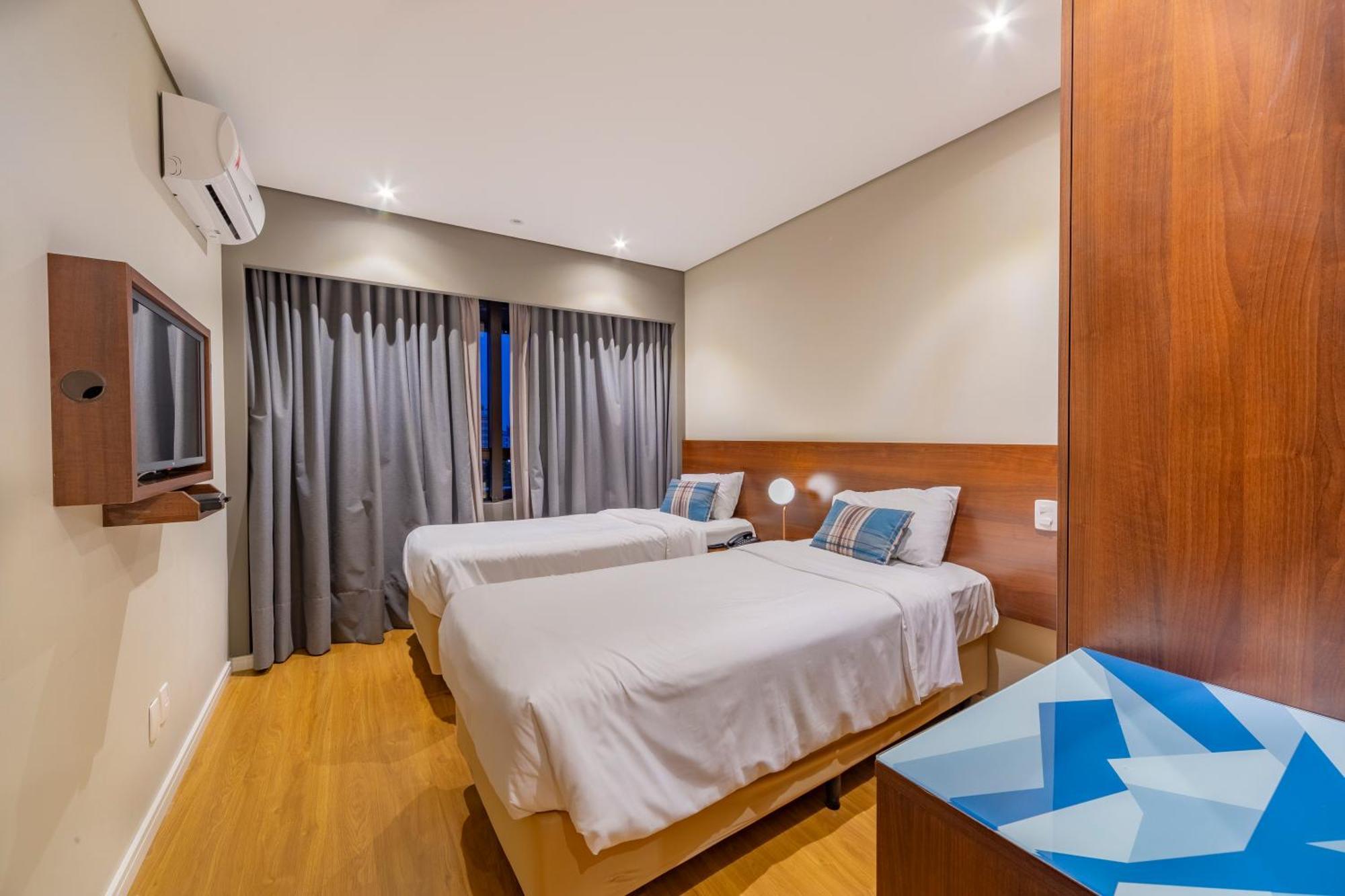 Mercure Curitiba Golden Exterior foto