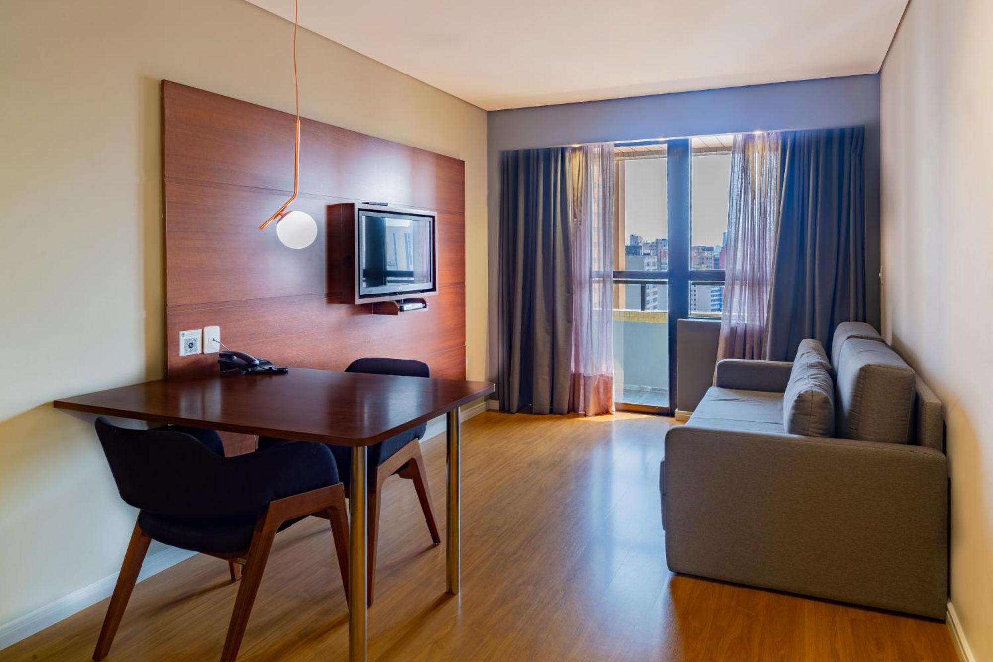 Mercure Curitiba Golden Exterior foto